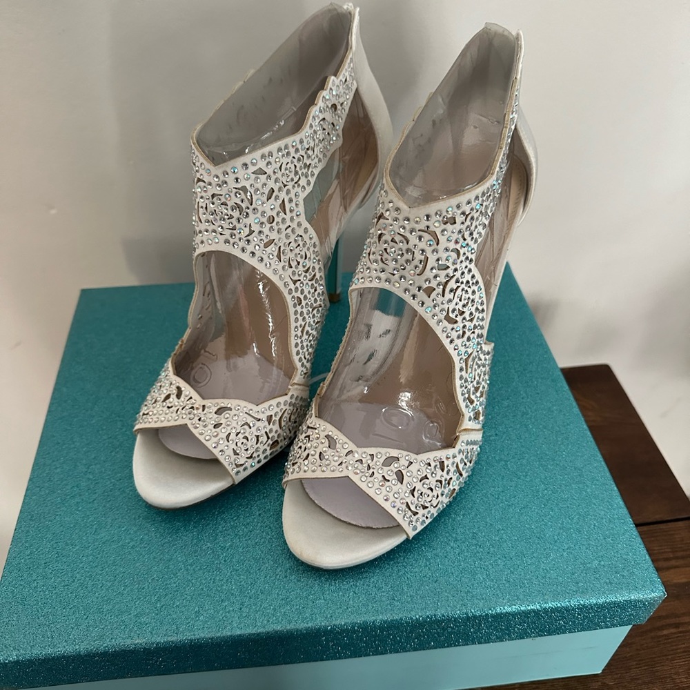 Blue by Betsey Johnson SB Livie wedding heels!